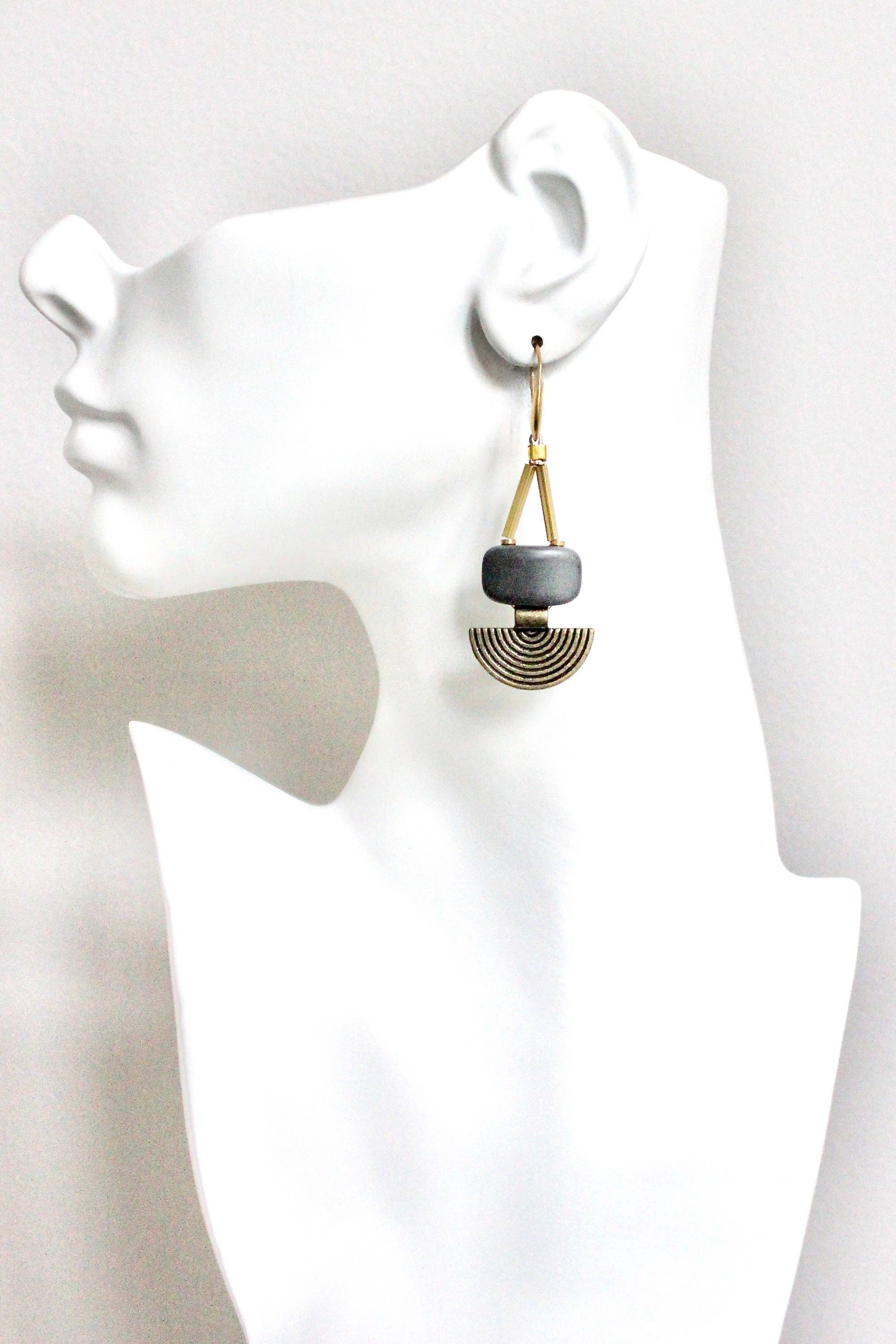 HYLE42 Artdeco Hematite earrings