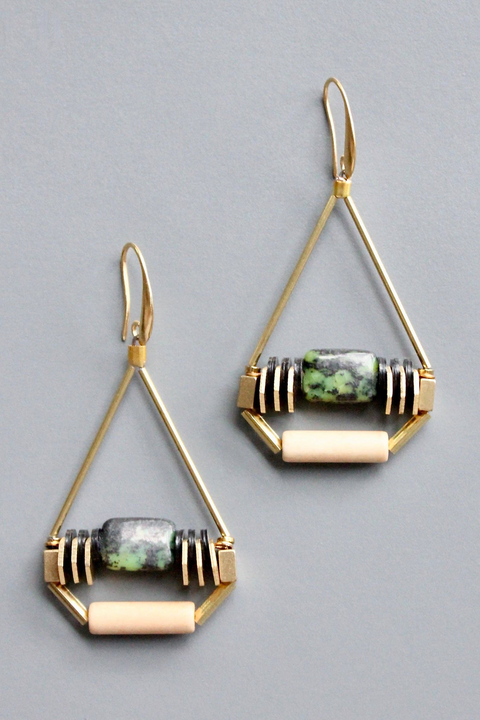HYLE63 Glass and jasper artdeco earrings