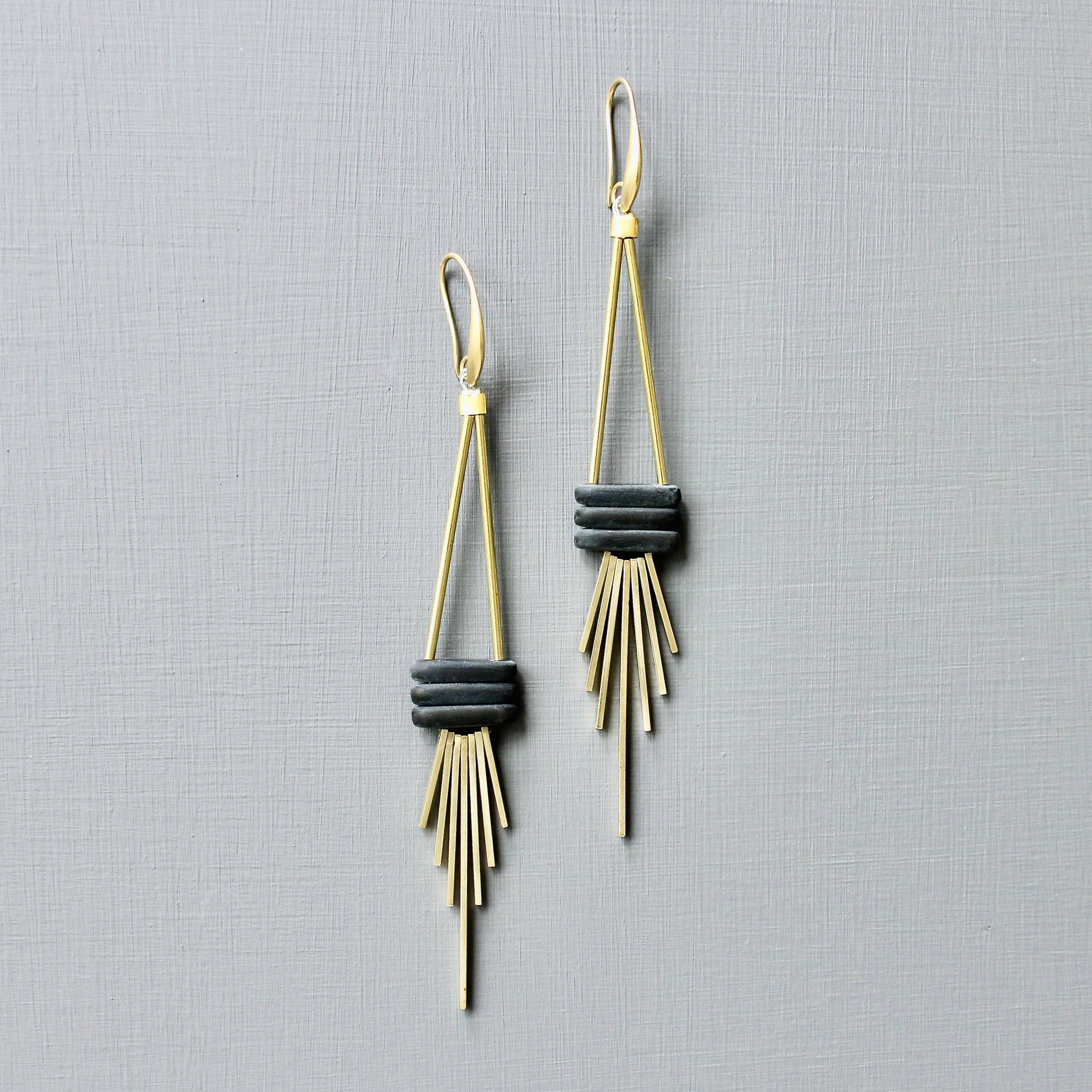 JLTE73 matte black glass geometric earrings