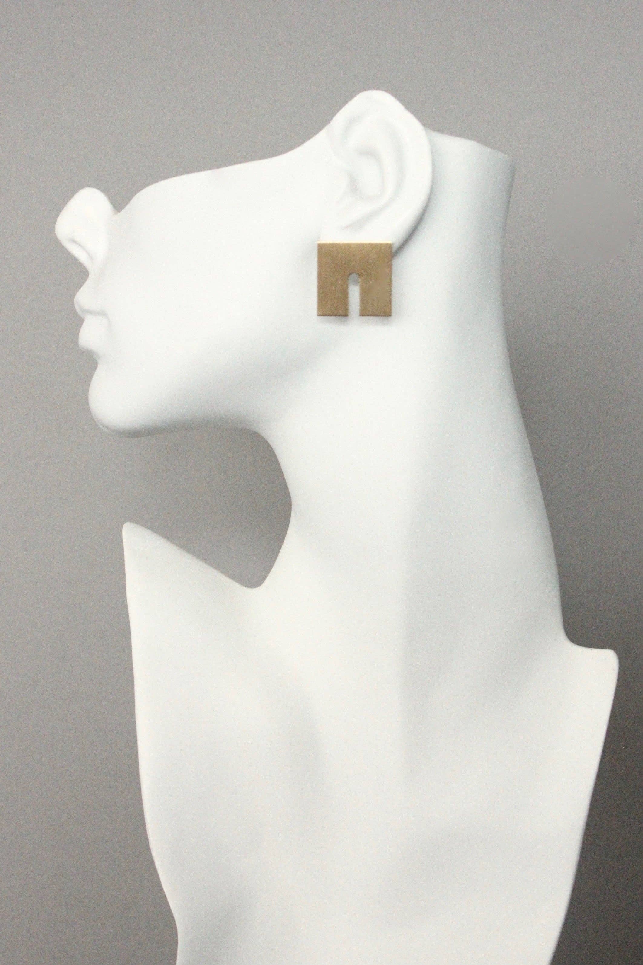 BRSE103 Geometric brass post earrings